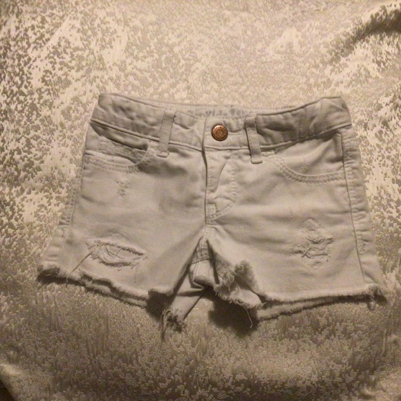 Gap Distressed White Denim Shorts, Size 5 - Picture 1 of 3